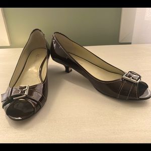 Anne Klein brown patent leather with kitten heel
